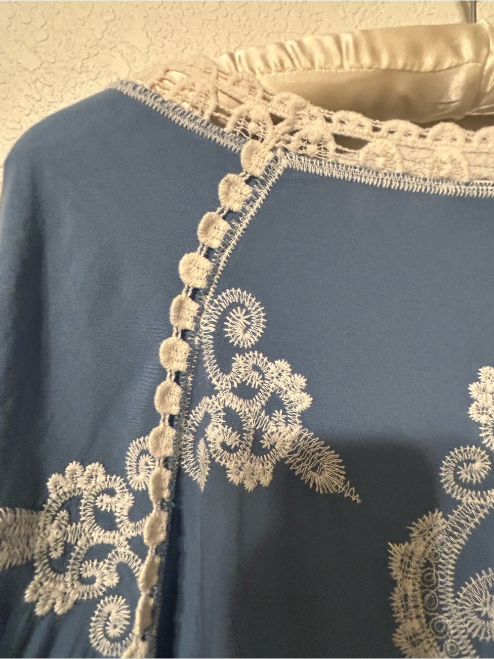 NorthStyle Blue & White Embroidered Lace Trim Bohemian Top - Women's Size L - Picture 9 of 11